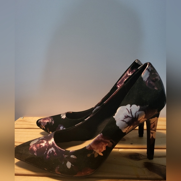 Christian Siriano shoes size 8 - Picture 1 of 11